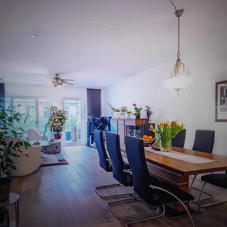 Romerstrashouse S Untertauern